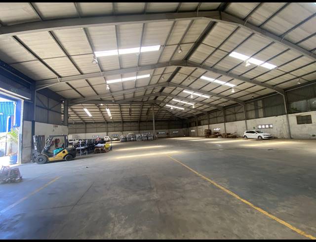 2,000M² WAREHOUSE TO LET IN SPRINGFIELD
